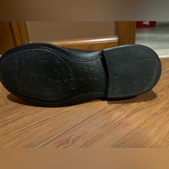 ECCO Black Leather Chukka Boots - Picture 2 of 4